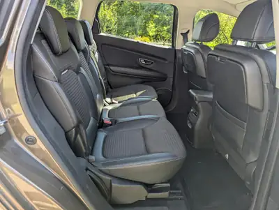 Renault Grand Scénic 1.6 dCi Zen — Monospace 7 places, diesel économique, 75'000 km — Miniature 10