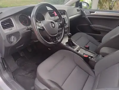 VW Golf 1.2 TSI 105 R-Line Design — Compacte économe et fiable, 128'000 km — Armaturenbrett