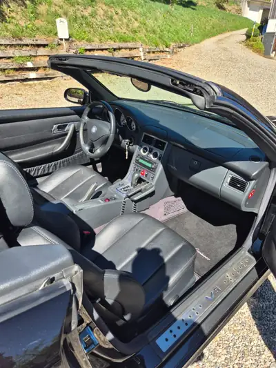 Mercedes-Benz SLK 320 V6 — Cabriolet sportif de prestige, 55'000 km seulement — fianco