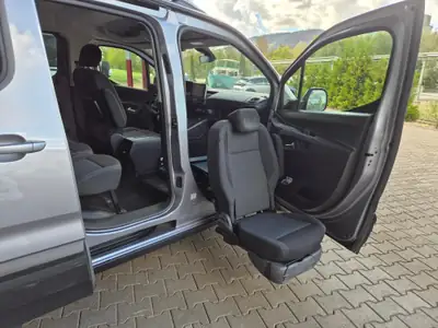 Peugeot Rifter 1.5 BlueHDi 130 — Monospace pratique avec solutions de mobilité intégrées — side view