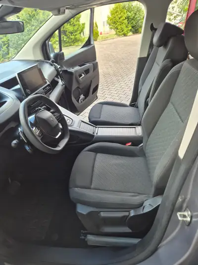 Peugeot Rifter 1.5 BlueHDi 130 — Monospace pratique avec solutions de mobilité intégrées — dashboard