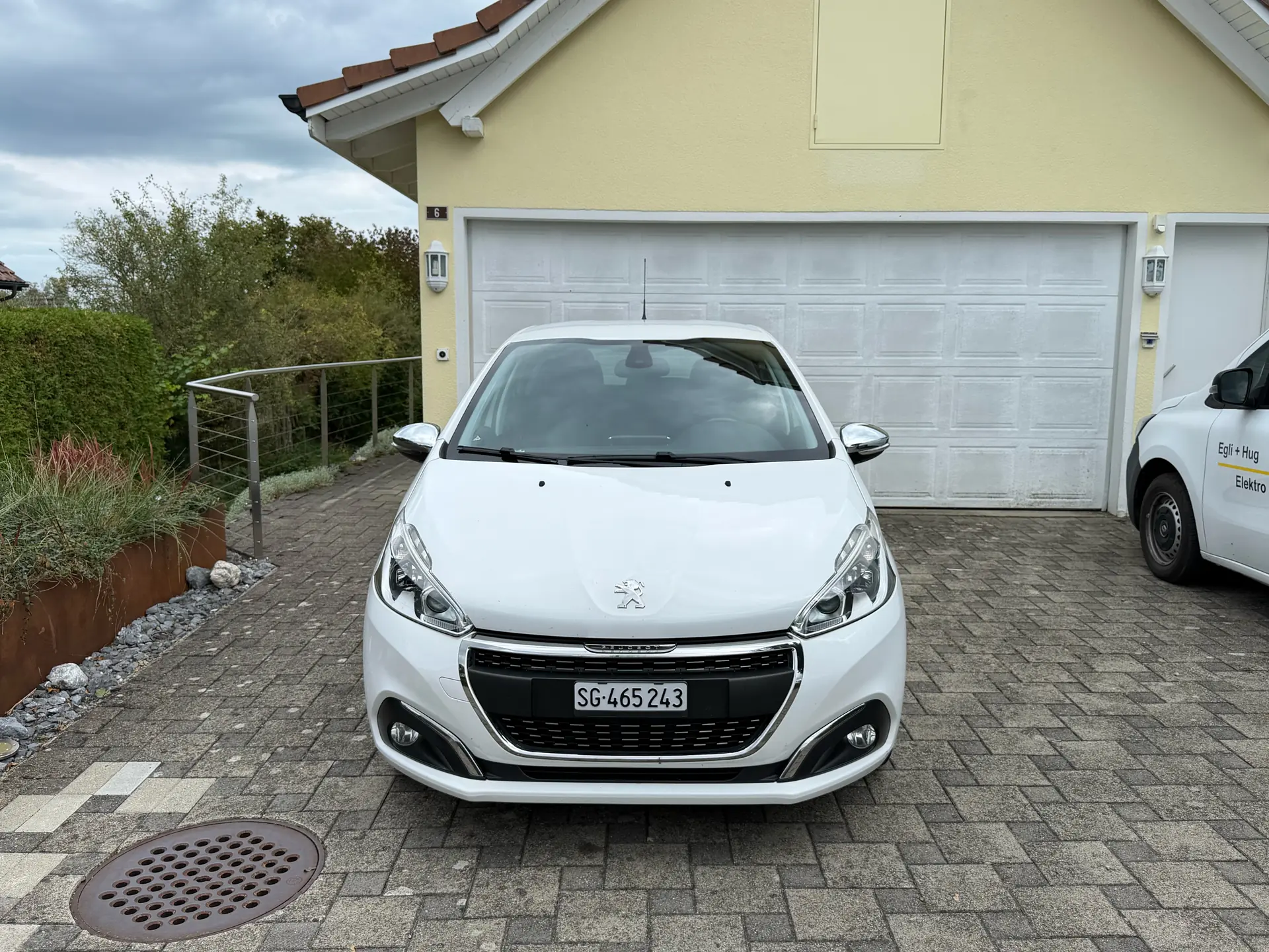 Peugeot 208 2016 occasion Niederhelfenschwil — 2