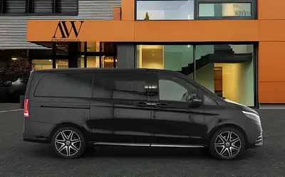 Mercedes-Benz V 300 d — Monospace premium 8 places, moteur diesel puissant et technologie AMG — tableau de bord