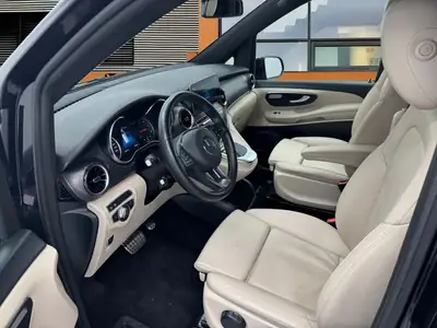 Mercedes-Benz V 300 d — Monospace premium 8 places, moteur diesel puissant et technologie AMG — Miniature 7