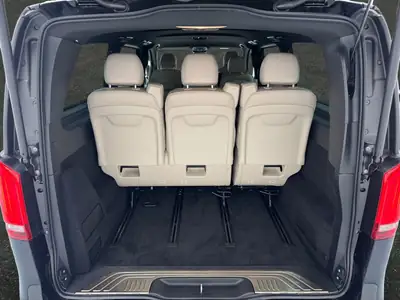 Mercedes-Benz V 300 d — Monospace premium 8 places, moteur diesel puissant et technologie AMG — Miniature 14