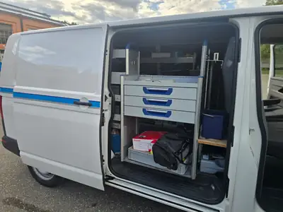 VW T6.1 2.0 TDI 4Motion DSG — Utilitaire robuste, état impeccable et 4 roues motrices — Miniatura 17