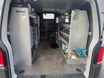 VW T6.1 2.0 TDI 4Motion DSG — Utilitaire robuste, état impeccable et 4 roues motrices — Miniatura 16