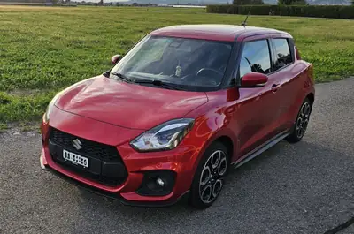 Suzuki Swift 1.4 T Sport Compact Top — Citadine dynamique, 86 000 km, sans accident — vista esterna