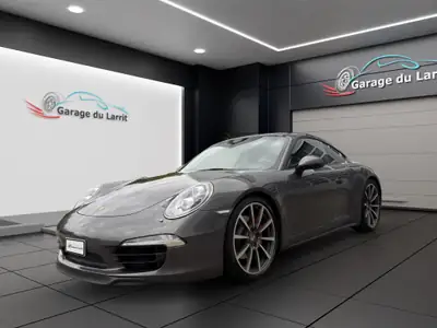 Porsche 911 Carrera 4S PDK — Coupé sportif all-wheel drive, 400 ch de performance pure — vista posteriore