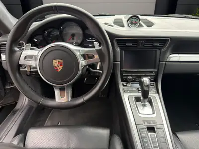 Porsche 911 Carrera 4S PDK — Coupé sportif all-wheel drive, 400 ch de performance pure — Miniatura 10