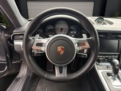 Porsche 911 Carrera 4S PDK — Coupé sportif all-wheel drive, 400 ch de performance pure — Miniatura 11