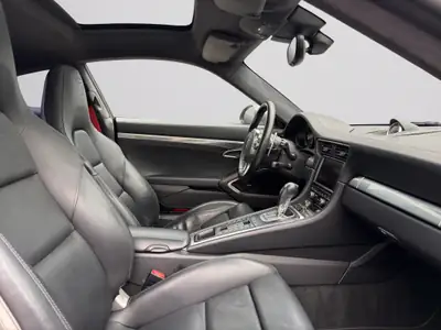 Porsche 911 Carrera 4S PDK — Coupé sportif all-wheel drive, 400 ch de performance pure — Miniatura 17