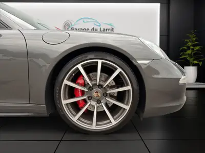 Porsche 911 Carrera 4S PDK — Coupé sportif all-wheel drive, 400 ch de performance pure — Miniatura 25