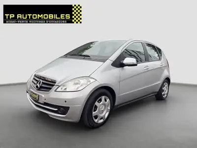Mercedes-Benz Classe A 160 — Automatique, sécurité et confort urbain — vista esterna