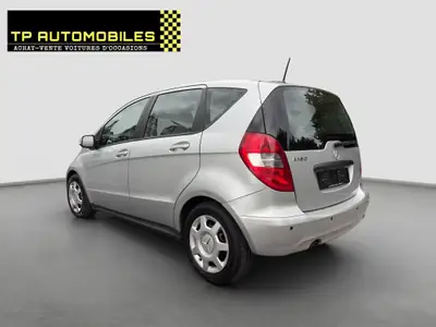 Mercedes-Benz Classe A 160 — Automatique, sécurité et confort urbain — Miniatura 7