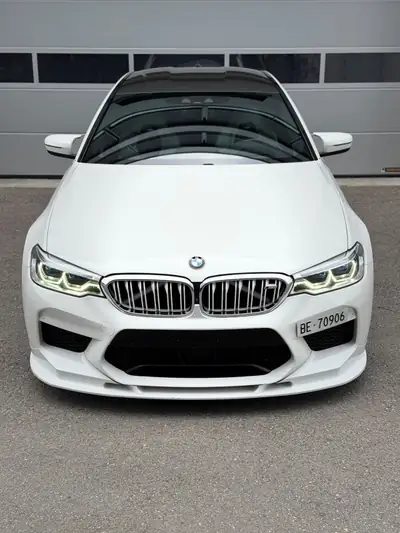 BMW M5 xDrive 2019 — Berline haute performance, 599 ch et transmission intégrale — intérieur