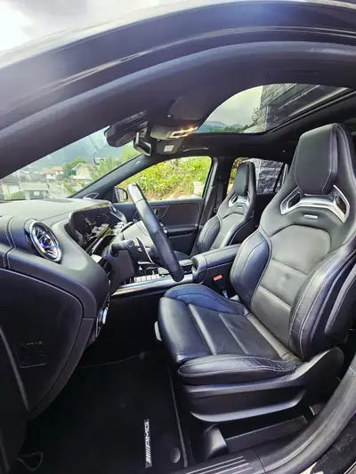 Mercedes-AMG GLA 35 4MATIC — Performance sportive et polyvalence SUV premium — vue extérieure