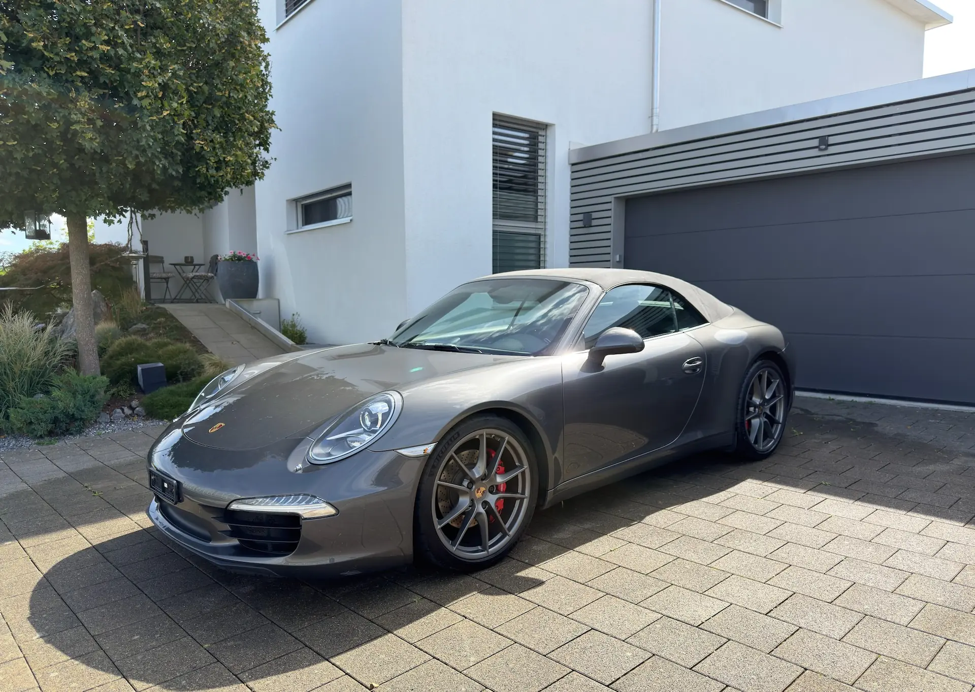 Porsche 911 Carrera S Cabriolet — Roadster de prestige 400 ch, traction arrière authentique