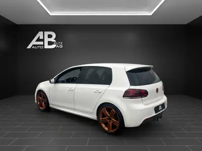 VW Golf 2.0 TSI R 4Motion — Sportive polyvalente 270 ch, transmission intégrale — vista posteriore