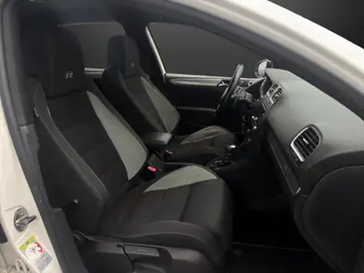 VW Golf 2.0 TSI R 4Motion — Sportive polyvalente 270 ch, transmission intégrale — Miniatura 9
