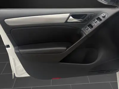 VW Golf 2.0 TSI R 4Motion — Sportive polyvalente 270 ch, transmission intégrale — Miniatura 15