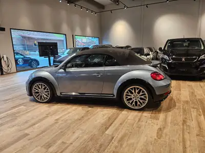 VW Beetle Cabriolet 2.0 TSI R-Line — Décapotable sportive rare avec 220 ch et jantes 20 pouces — Thumbnail 15
