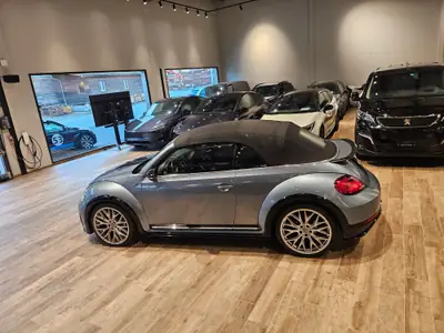 VW Beetle Cabriolet 2.0 TSI R-Line — Décapotable sportive rare avec 220 ch et jantes 20 pouces — Thumbnail 16