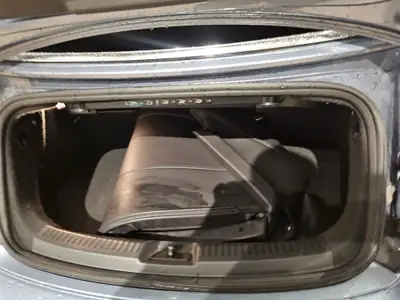 VW Beetle Cabriolet 2.0 TSI R-Line — Décapotable sportive rare avec 220 ch et jantes 20 pouces — Thumbnail 25