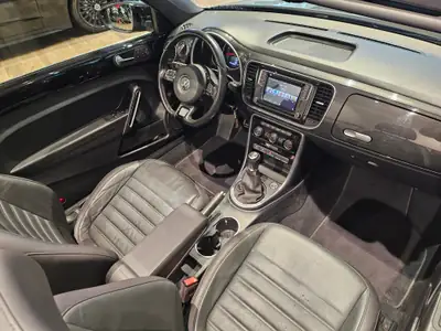 VW Beetle Cabriolet 2.0 TSI R-Line — Décapotable sportive rare avec 220 ch et jantes 20 pouces — Thumbnail 26
