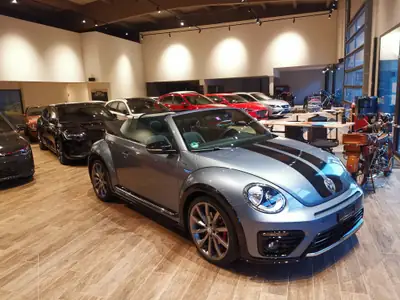 VW Beetle Cabriolet 2.0 TSI R-Line — Décapotable sportive rare avec 220 ch et jantes 20 pouces — Thumbnail 31
