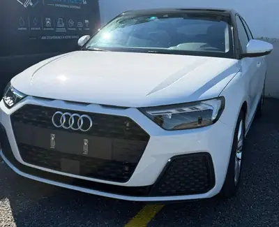 Audi A1 1.0 30 TFSI S Line — Citadine dynamique, entretien réduit, sans sinistre — Seitenansicht