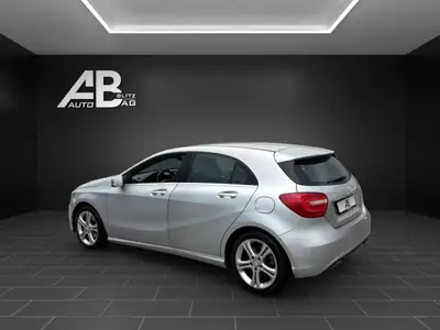 Mercedes-Benz Classe A 200 CDI Urban 4Matic — Diesel économe, transmission automatique 7G-DCT — vista posteriore