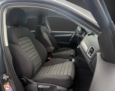 Audi Q3 2.0 TDI Sport Quattro — SUV compact robuste, tout-terrain confirmé, révision complète — Miniatura 9