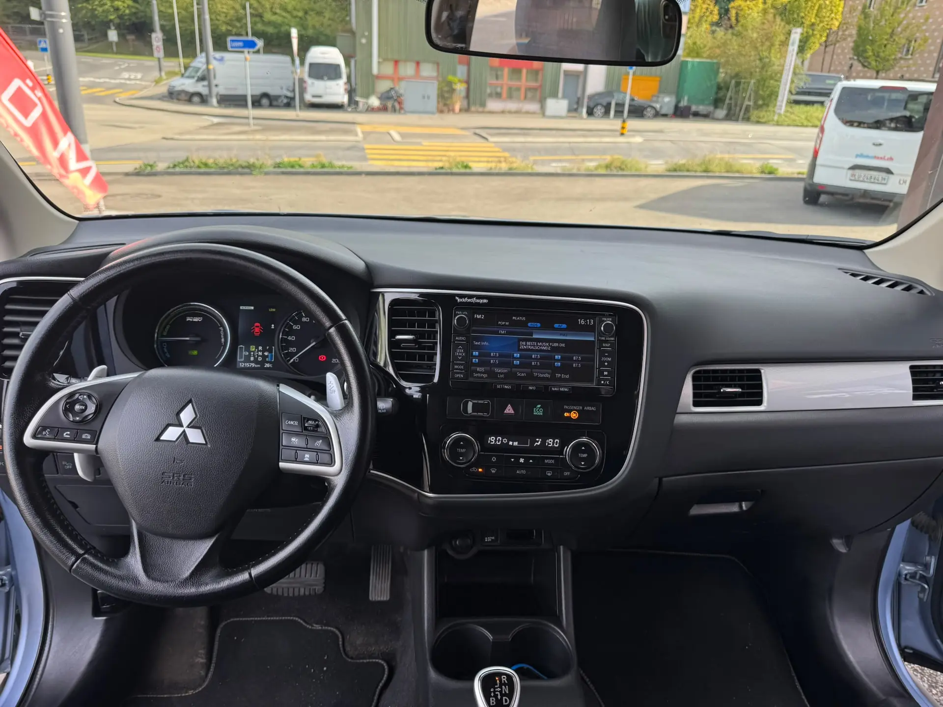Mitsubishi Outlander 2015 occasion jona — 5