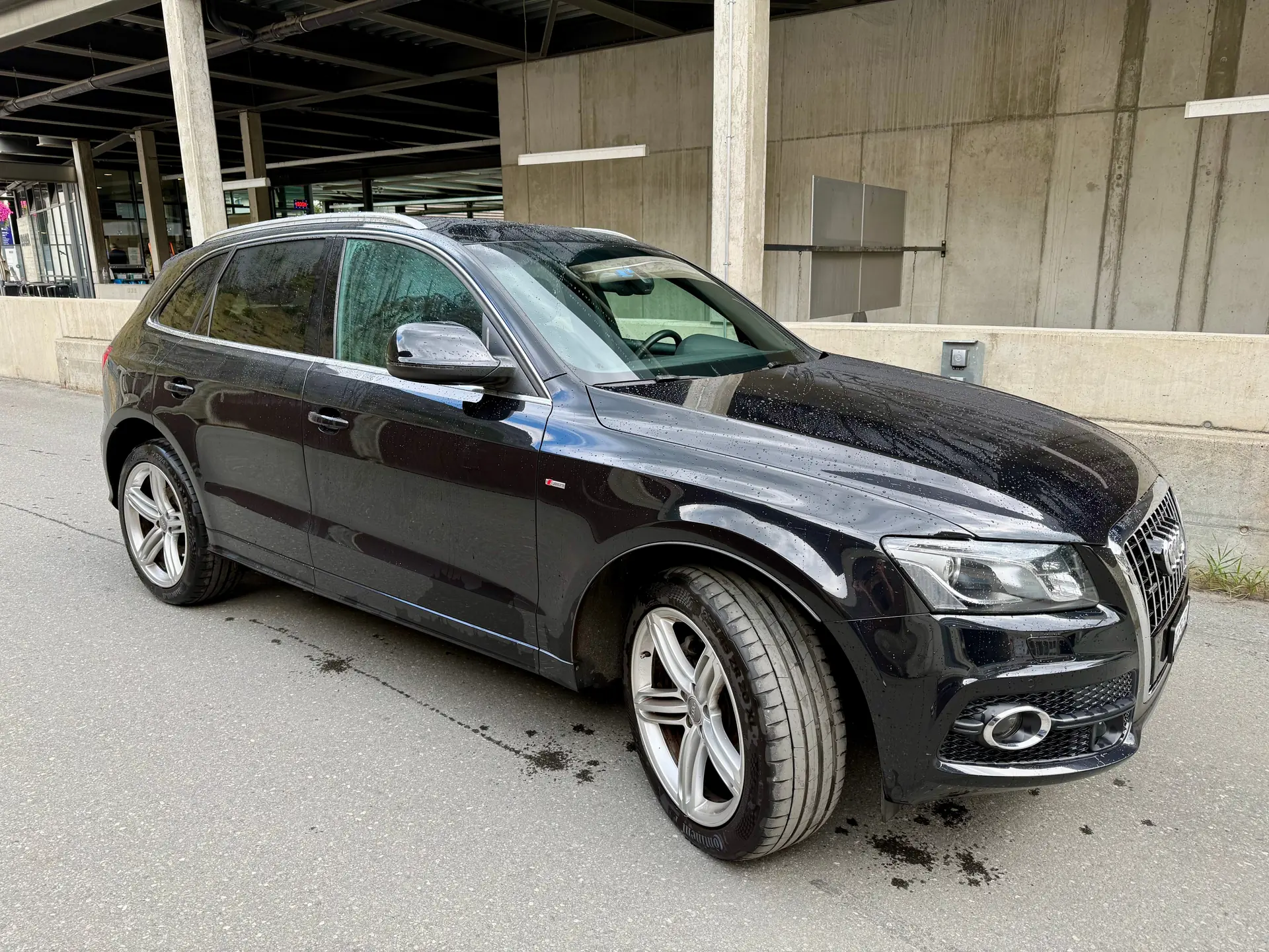 Audi Q5 3.0 V6 TDI Quattro — SUV premium diesel, freinage BREMBO haute performance