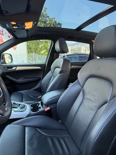 Audi Q5 3.0 V6 TDI Quattro — SUV premium diesel, freinage BREMBO haute performance — intérieur