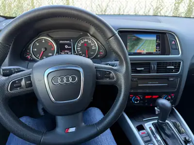 Audi Q5 3.0 V6 TDI Quattro — SUV premium diesel, freinage BREMBO haute performance — tableau de bord