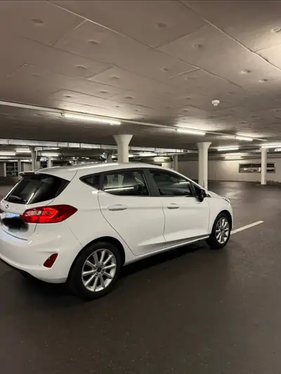 Ford Fiesta 1.0 EcoBoost Titanium — Citadine dynamique, équipée et économe — Thumbnail 9