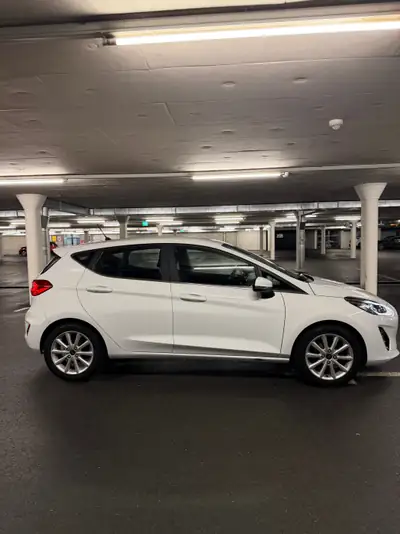 Ford Fiesta 1.0 EcoBoost Titanium — Citadine dynamique, équipée et économe — Thumbnail 8