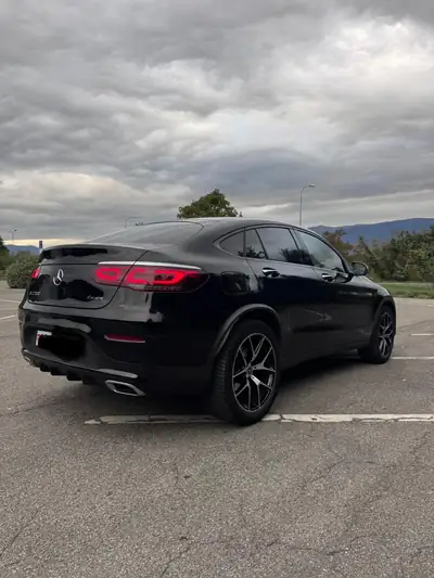 Mercedes-Benz GLC 220 d AMG Line 4matic — SUV diesel performant, 46'735 km seulement — intérieur