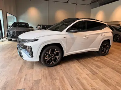 Hyundai Tucson 1.6 TGDI PHEV N-Line 4WD — SUV hybride rechargeable, équipement premium, garantie 5 ans — rear view