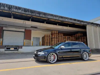 Audi RS4 2.7 V6 Biturbo Quattro — Break sportif de 2001, 430 ch et suspension KW V3 — intérieur