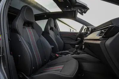 Skoda Scala 1.5 TSI Monte Carlo DSG — Berline dynamique, quasi neuve avec 5 ans de garantie — Thumbnail 11