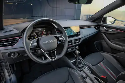 Skoda Scala 1.5 TSI Monte Carlo DSG — Berline dynamique, quasi neuve avec 5 ans de garantie — Thumbnail 13