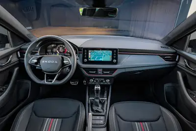 Skoda Scala 1.5 TSI Monte Carlo DSG — Berline dynamique, quasi neuve avec 5 ans de garantie — Thumbnail 15