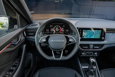 Skoda Scala 1.5 TSI Monte Carlo DSG — Berline dynamique, quasi neuve avec 5 ans de garantie — Thumbnail 16