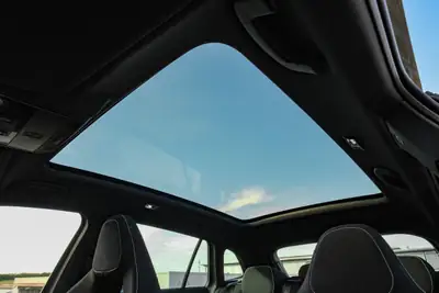Skoda Scala 1.5 TSI Monte Carlo DSG — Berline dynamique, quasi neuve avec 5 ans de garantie — Thumbnail 23