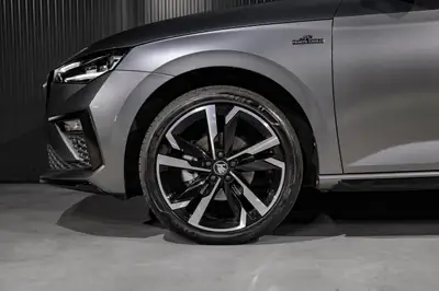 Skoda Scala 1.5 TSI Monte Carlo DSG — Berline dynamique, quasi neuve avec 5 ans de garantie — Thumbnail 24