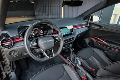 Skoda Fabia 1.0 TSI Monte Carlo DSG — Citadine dynamique, garantie 5 ans et équipements premium — Miniatur 13