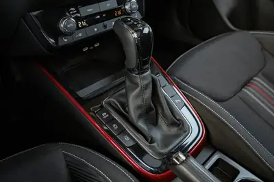 Skoda Fabia 1.0 TSI Monte Carlo DSG — Citadine dynamique, garantie 5 ans et équipements premium — Miniatur 21